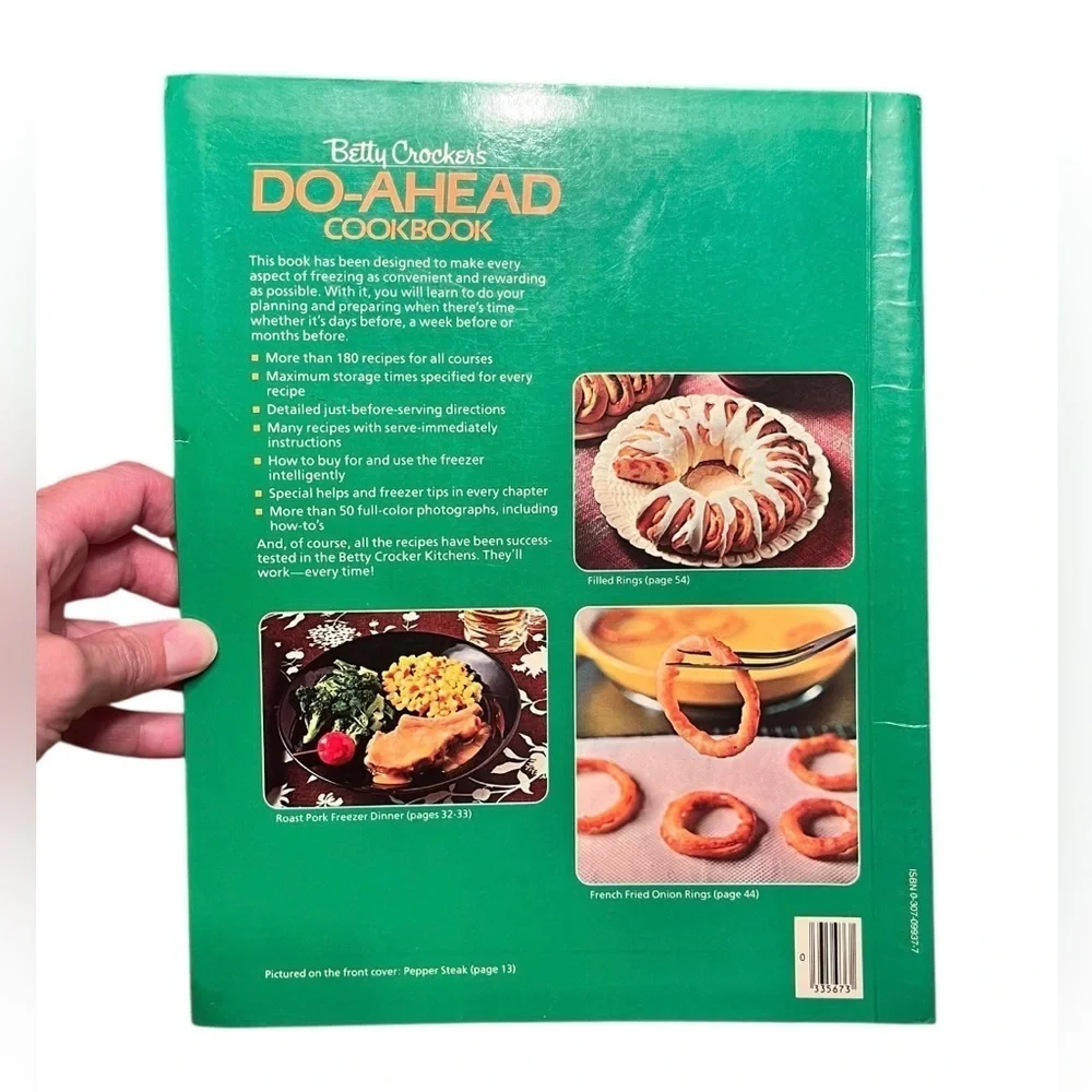 Lot of 2 Vintage Betty Crocker Cookbooks: 1984 Dinner in a hurry & 1985 Do Ahead